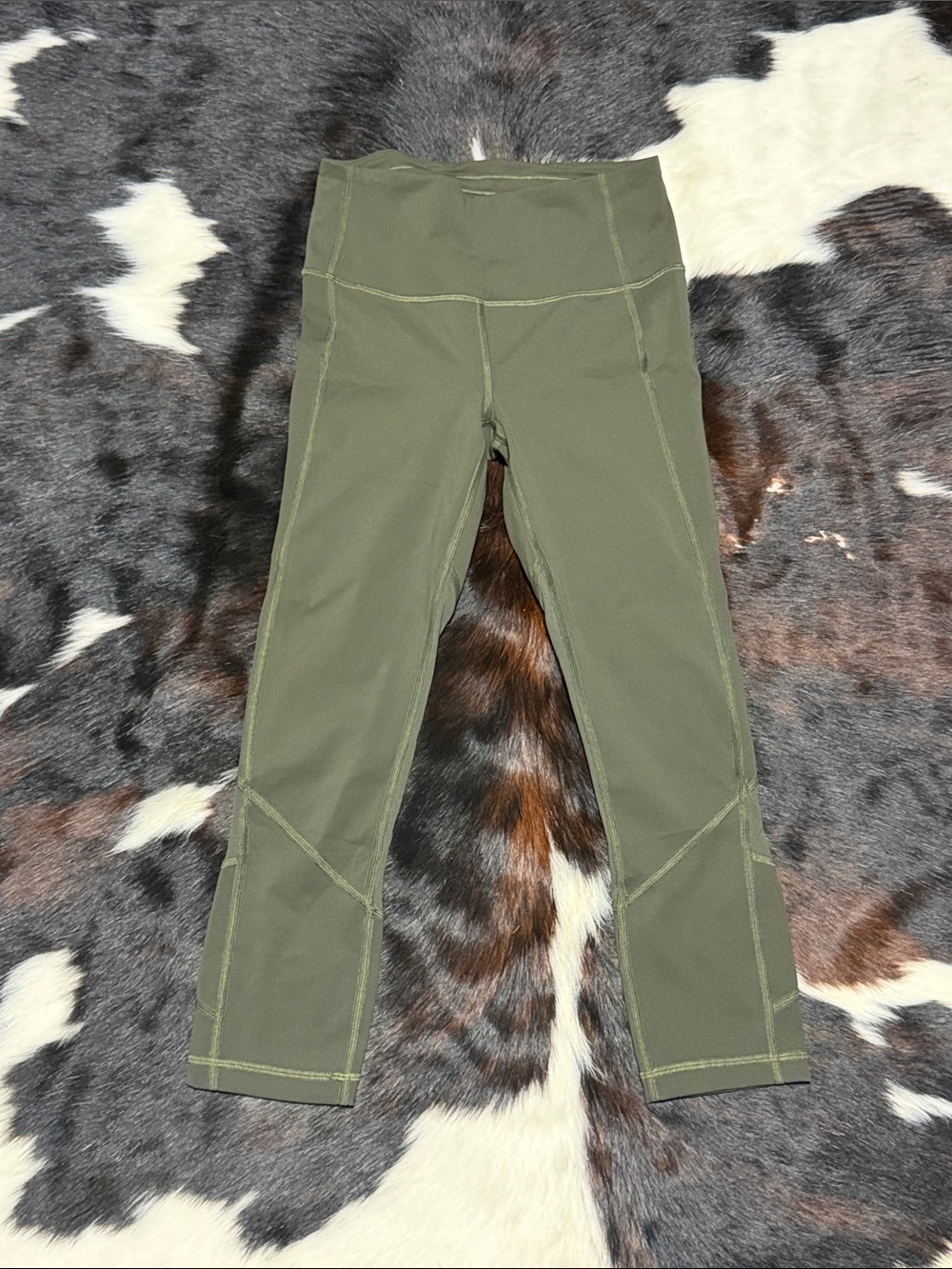 Lululemon Pace rival high rise crop 22”